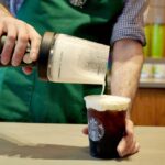 SouthRock aceita proposta indicativa e Zamp fica mais perto de comprar Starbucks 