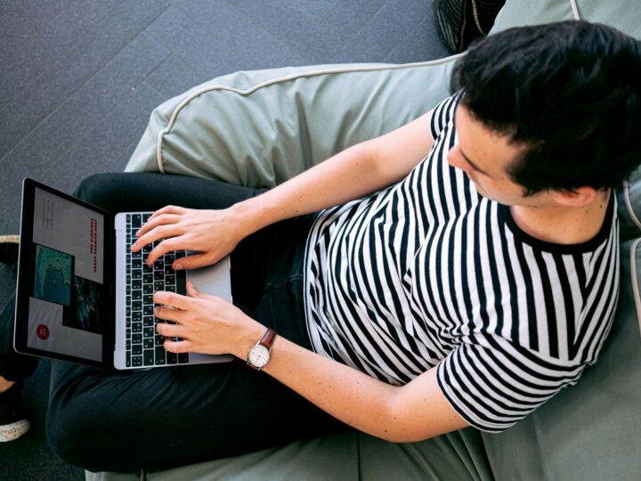 Como contratar um advogado pela internet? 9 recomendações!