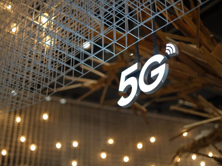Como o 5G está impulsionando a inovação tecnológica nas grandes cidades? 9 formas!