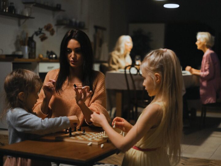 Guia Definitivo: Como Organizar uma Noite de Jogos Perfeita em Família e Criar Memórias Inesquecíveis