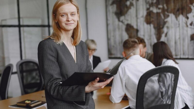 Liderança Moderna e Gestão de Equipes: Estratégias para Alta Performance Organizacional 